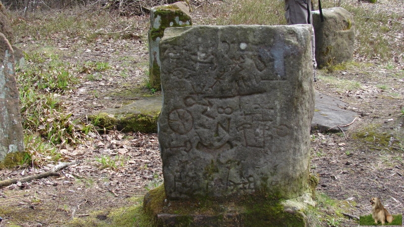 Ritterstein Nr. 238-6 Lolosruhe - Fünf Steine.JPG - Ritterstein Nr.238 Lolosruhe - Fünf Steine